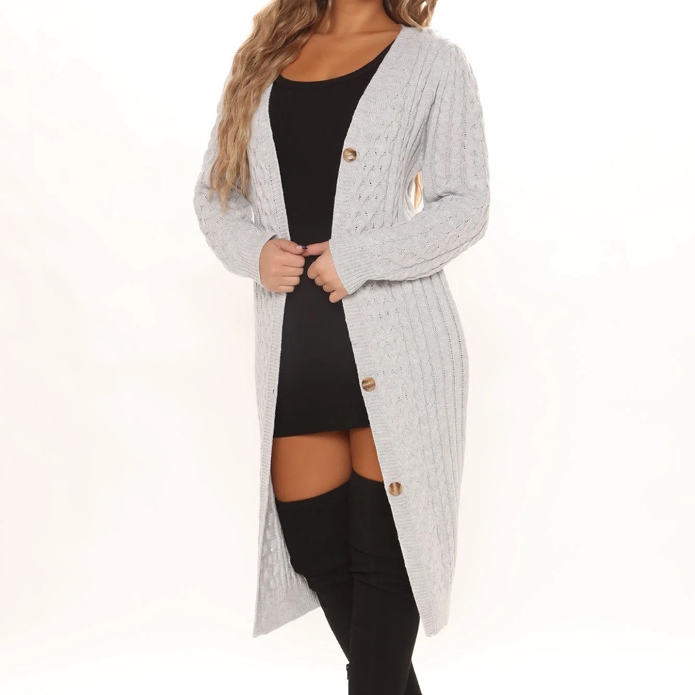 Long Gray Knit Cardigan🩶 - Picture 2 of 4